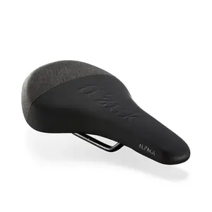 Fizik FIZIK Gravita Alpaca Fietszadel 130mm  Carriage Kit Zwart
