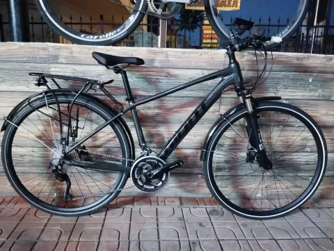 Giant Giant Roam 1 Full City 30 Vites Deore Havalı Amortisör 42.5cm