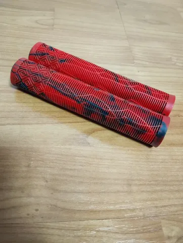 Evo KIRMIZI UZUN ELCİK 16 CM