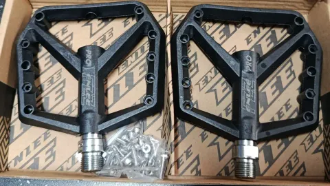 Enlee ENLEE ÇİVİLİ SİYAH PEDAL PLASTİK