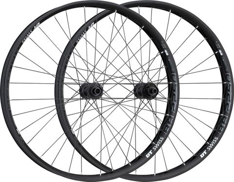 DT Swiss DT Swiss BR 2250 Classic Fatbike Disc Center Lock 26" Laufradsatz schwarz 150 mm 150 mm Shimano MTB 150 mm 197 mm Shimano MTB Boost Boost