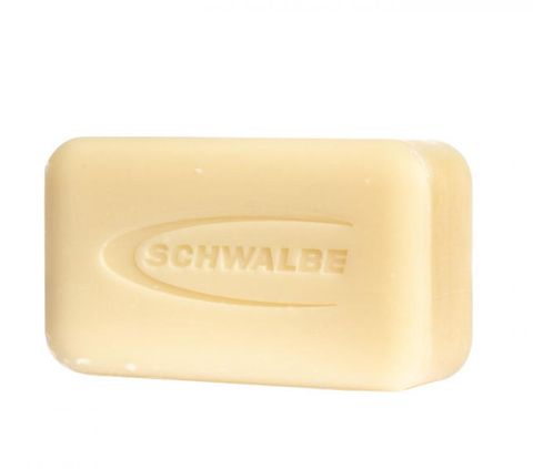 Schwalbe Schwalbe NATURAL BIKE SOAP 150 g - natürliche Fahrradreiniger-Seife für schonende Pflege