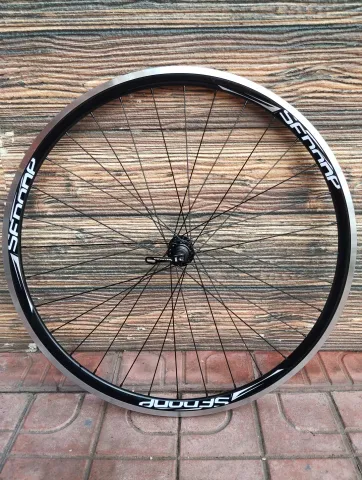 Novatec 700c(28) Ön jant Novatec Rulmanlı Göbek 990 gr