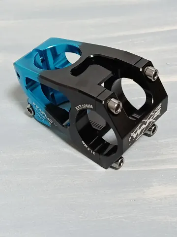 Wake WAKE ALÜMİNYUM SİYAH MAVİ CNC GİDON BOĞAZI ÇİFT RENK 31.8MM 28.6MM 50MM