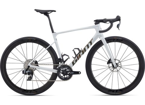 Giant Giant Defy Advanced Pro 1 2026 S Wit