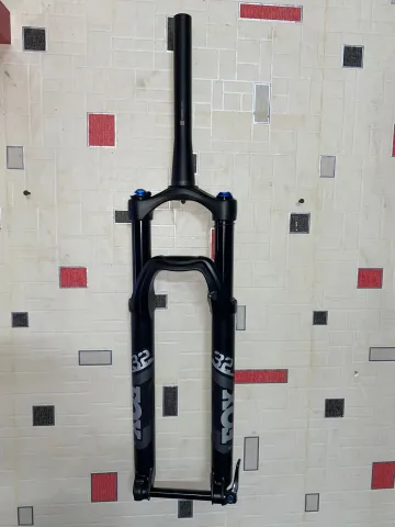 Fox FOX FLOAT 27,5/29 DISK 130MM  HAVALI KONİK SOKMA MİL 110*15 AMORTİSÖR
